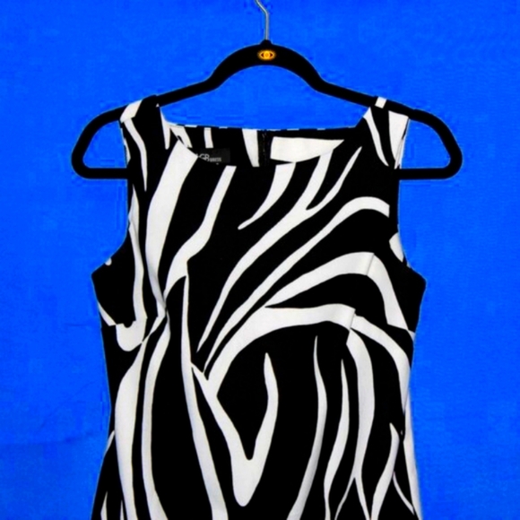AGB Zebra Print Sleeveless Dress - Women's Size 6 - Black & White - Picture 3 of 6